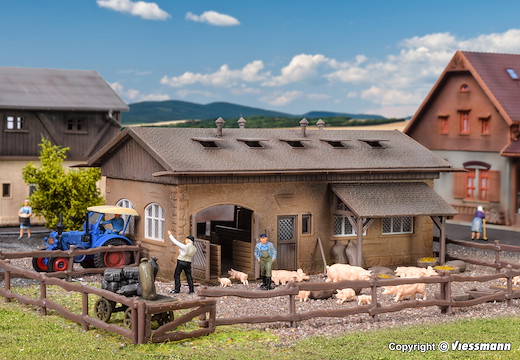 H0 Schweinestall mit Schweinen und Zaun
