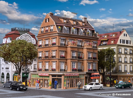 H0 Restaurant mit Inneneinrichtung und LED-Beleuchtung, Funktionsbausatz
