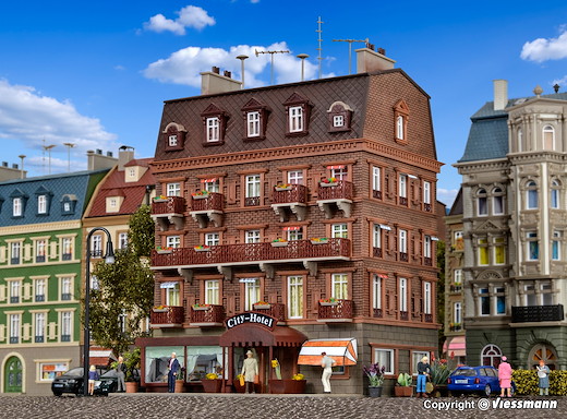 H0 City-Hotel mit LED-Beleuchtung, Funktionsbausatz