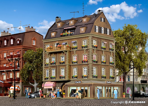 H0 Café mit Inneneinrichtung und LED-Beleuchtung,  Funktionsbausatz