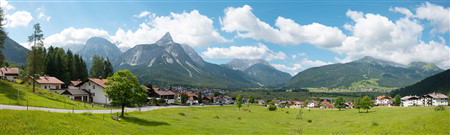 Hintergrundkulisse Alpenvorland, vierteilig, L 266 x B 80 cm