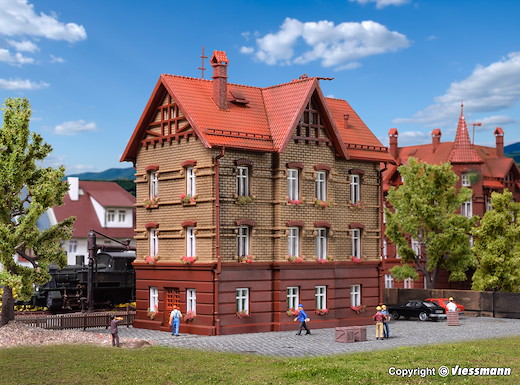 N Wohnhaus am Bahndamm