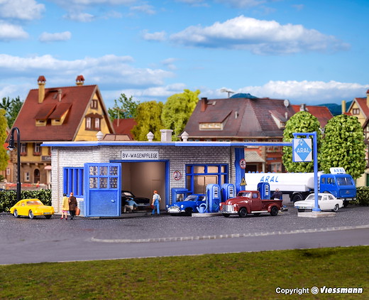 N ARAL Tankstelle